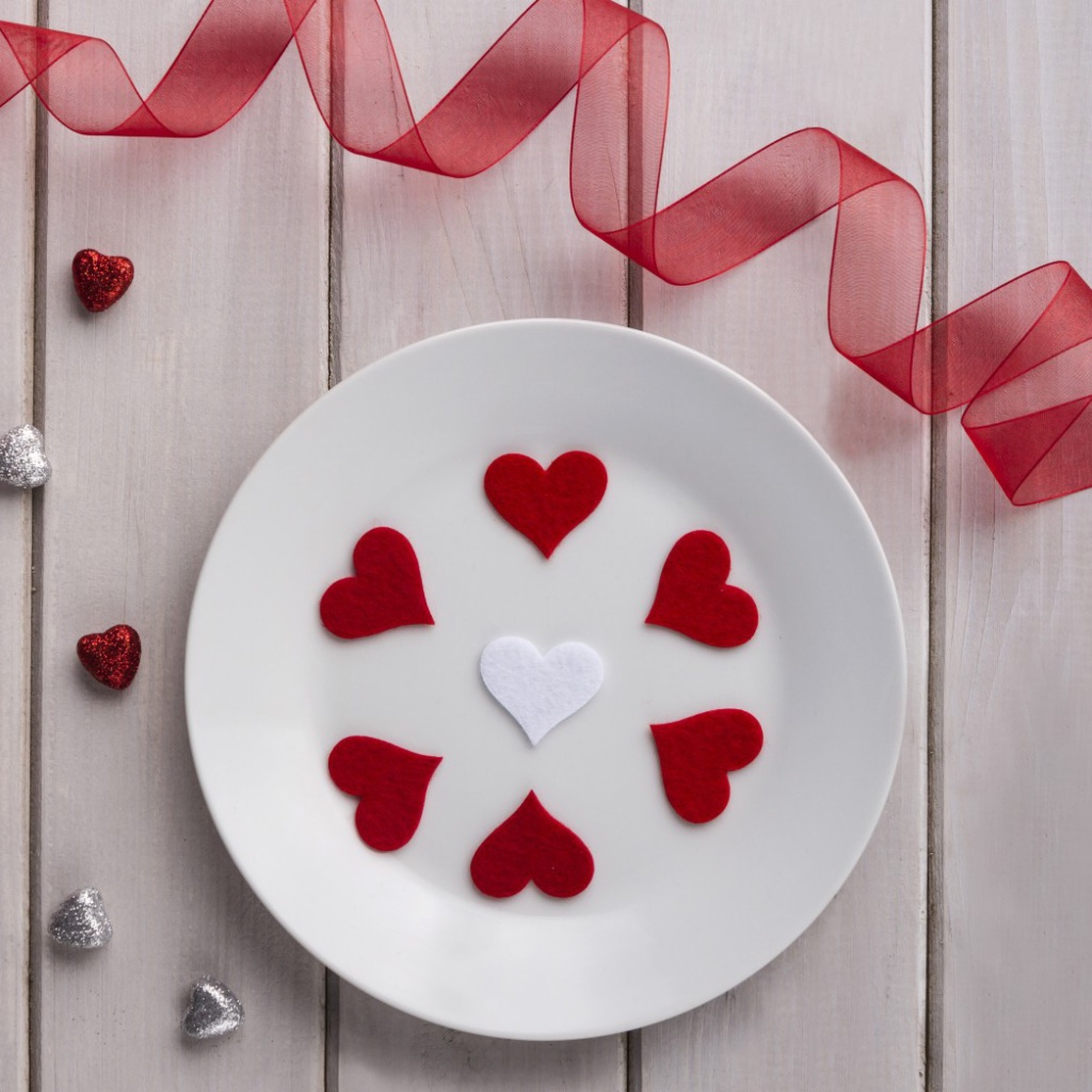 Das Romantic Valentines Day Table Settings Wallpaper 1024x1024