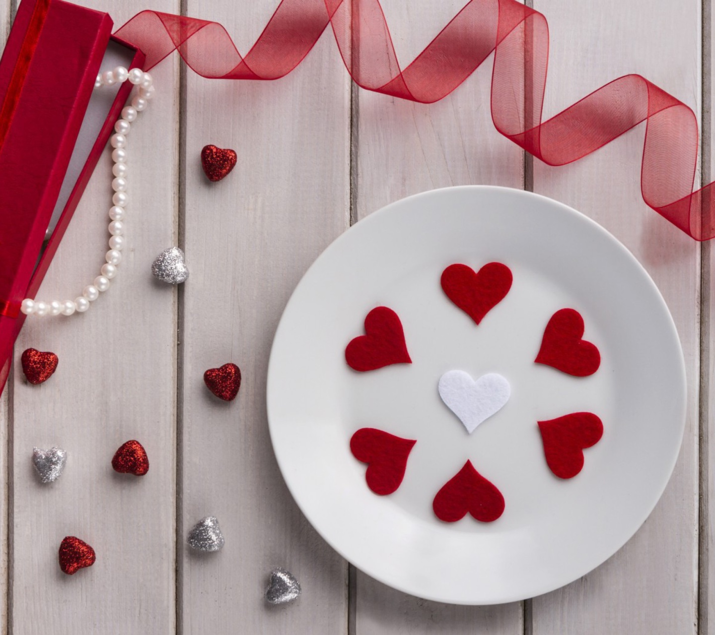 Romantic Valentines Day Table Settings wallpaper 1440x1280