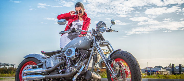 Harley Davidson with Cute Girl wallpaper 720x320