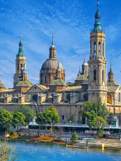 Fondo de pantalla Basilica of Our Lady of the Pillar, Zaragoza, Spain 240x320