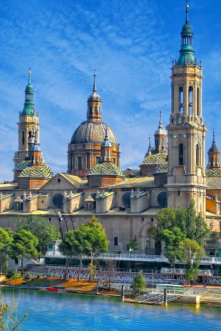 Basilica of Our Lady of the Pillar, Zaragoza, Spain wallpaper 320x480