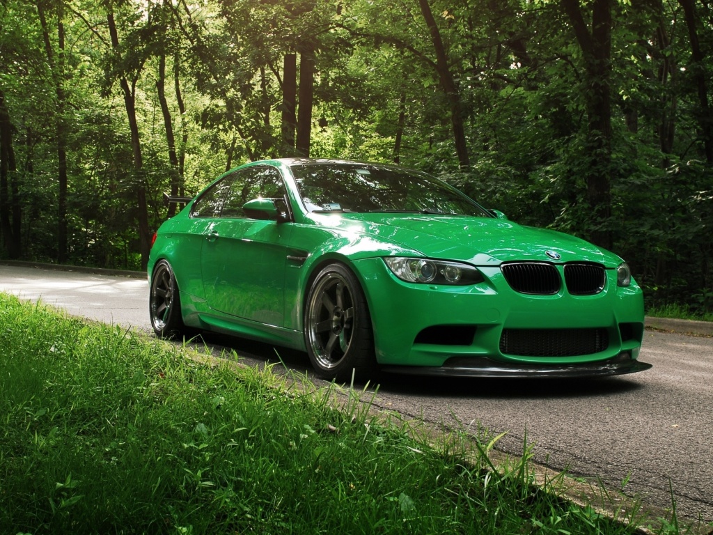 Обои Green BMW Coupe 1024x768
