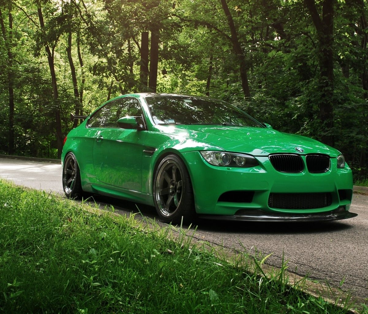 Das Green BMW Coupe Wallpaper 1200x1024