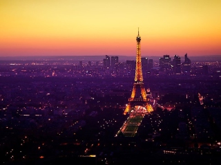 Das Eiffel Tower And Paris City Lights Wallpaper 320x240