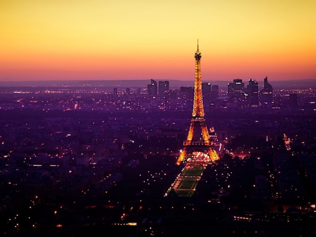 Обои Eiffel Tower And Paris City Lights 640x480