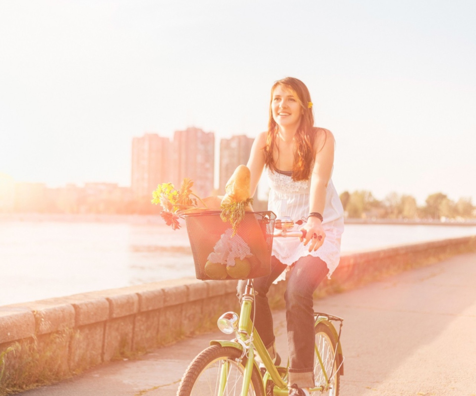 Girl On Bicycle In Sun Lights screenshot #1 960x800