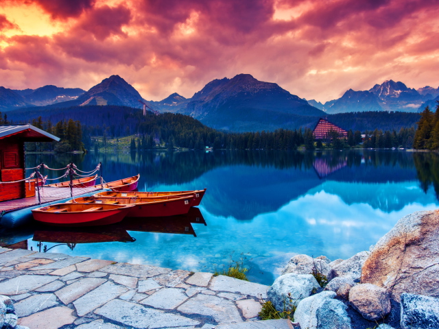 Das Lake In Canada Wallpaper 640x480