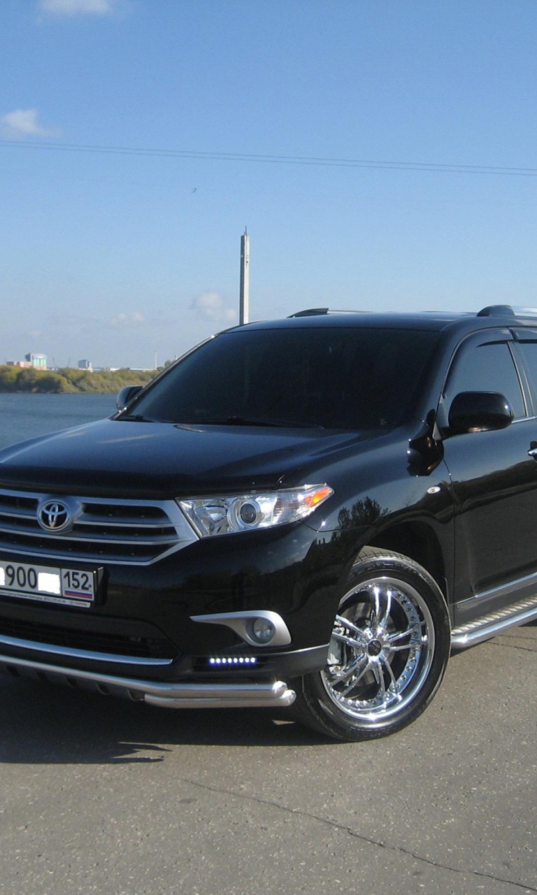 Toyota Highlander screenshot #1 768x1280