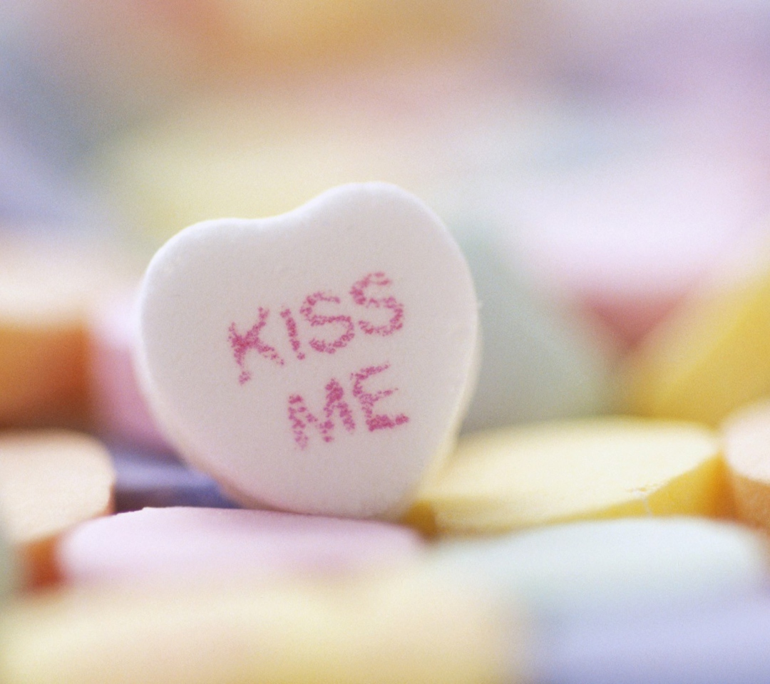Das Kiss Me Heart Candy Wallpaper 1080x960