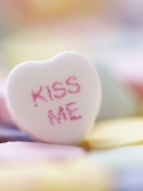 Kiss Me Heart Candy wallpaper 132x176