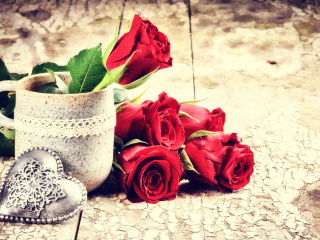 Обои Valentines Day Roses 320x240