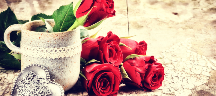 Valentines Day Roses wallpaper 720x320