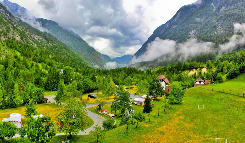 Slovenian Mountains Landscape wallpaper 1024x600