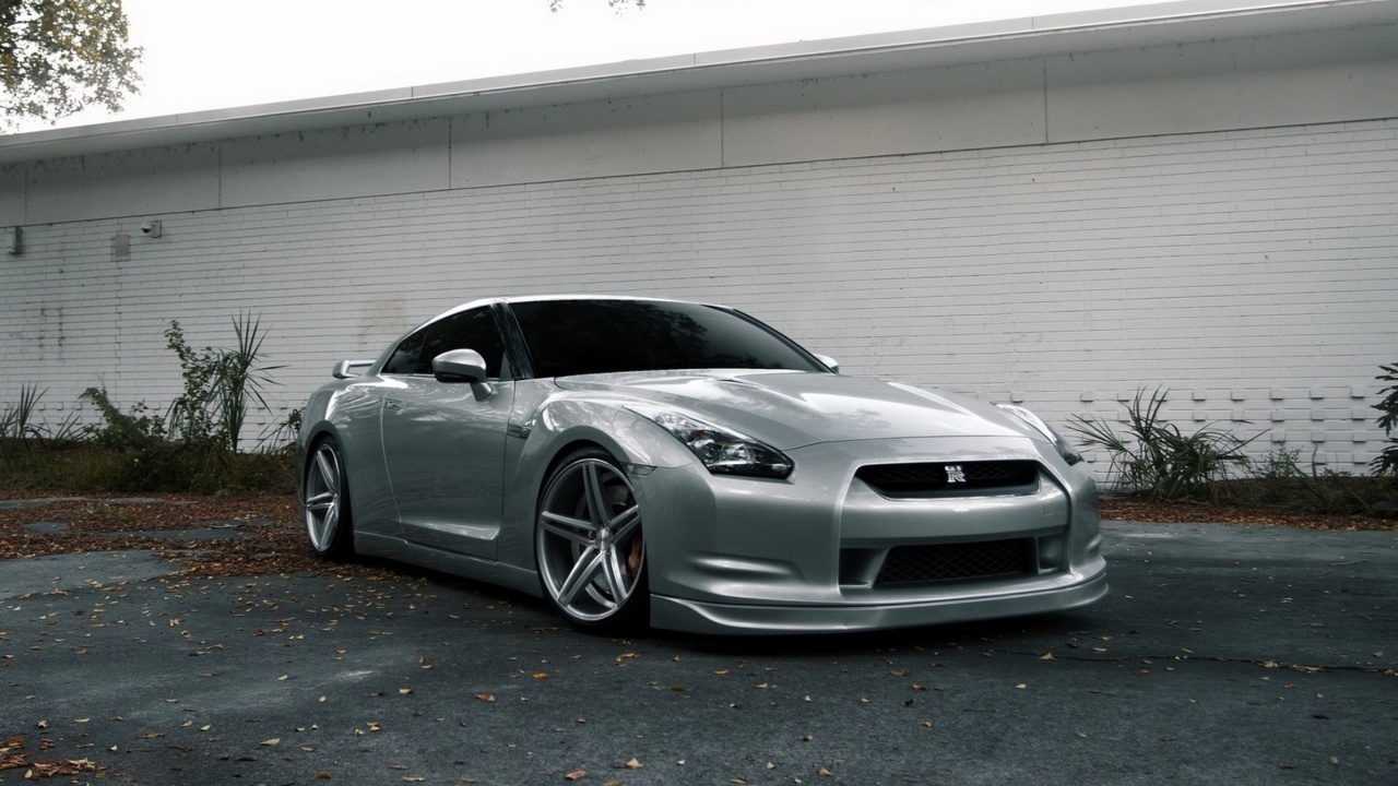 Supercar Nissan GTR wallpaper 1280x720