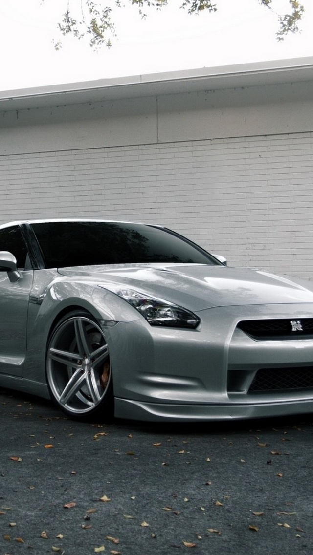 Das Supercar Nissan GTR Wallpaper 640x1136