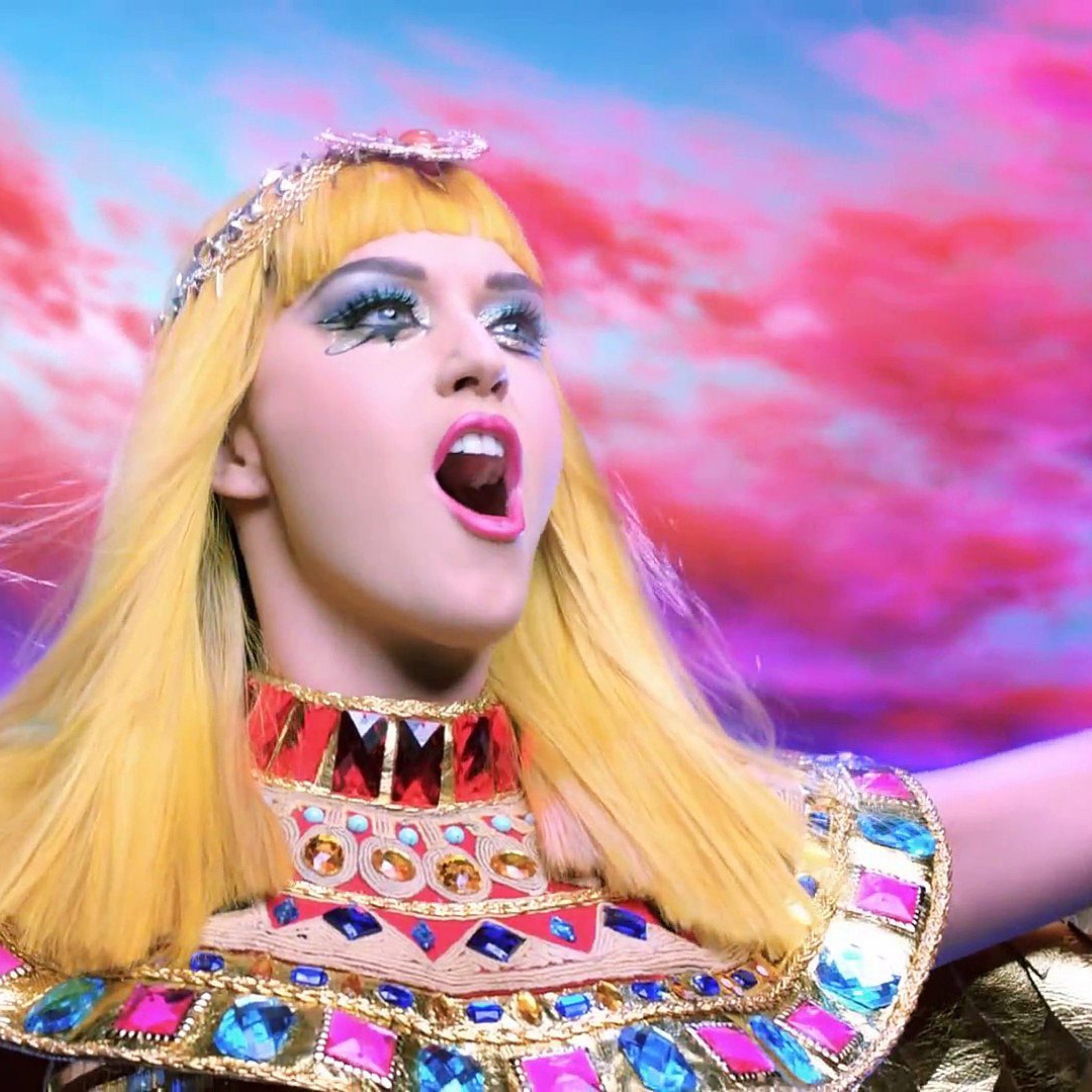 Screenshot №1 pro téma Katy Perry - Dark Horse 2048x2048