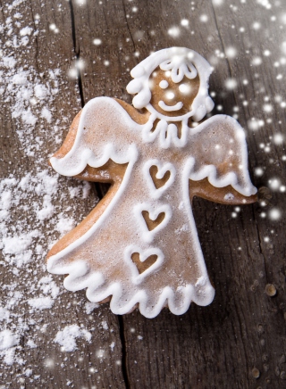 Free Ginger Angel Picture for 240x320