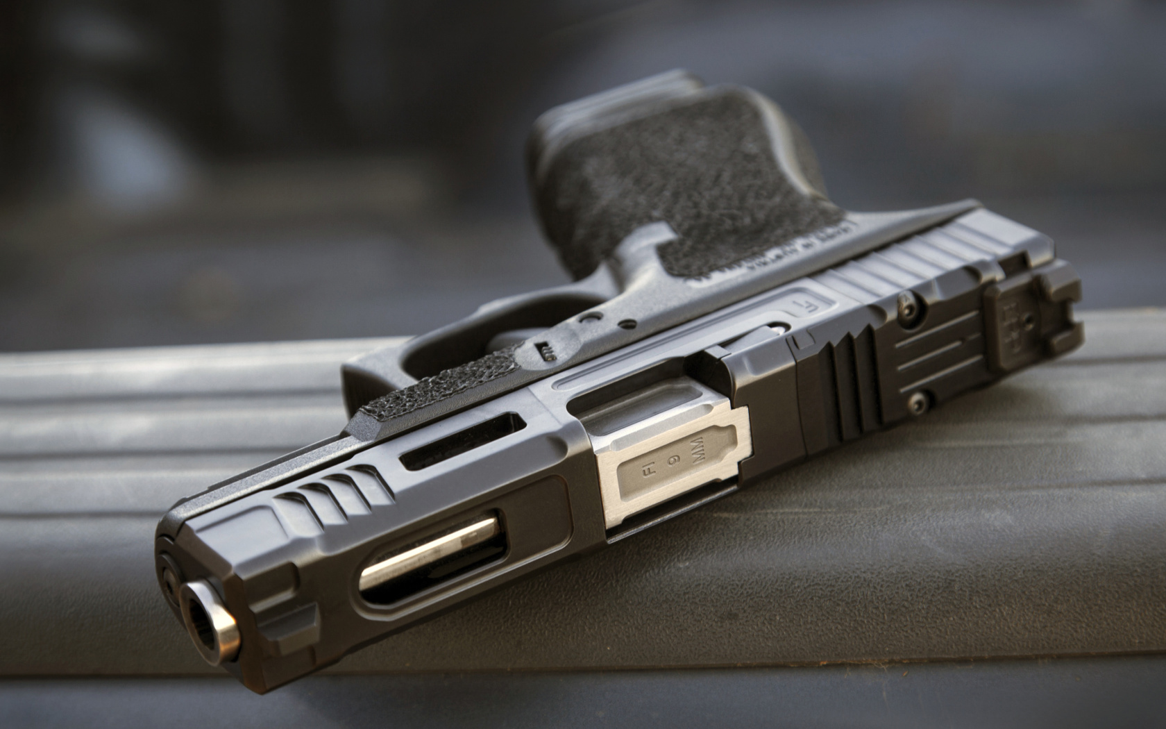 Fondo de pantalla Glock 17 9 mm Pistol 1680x1050