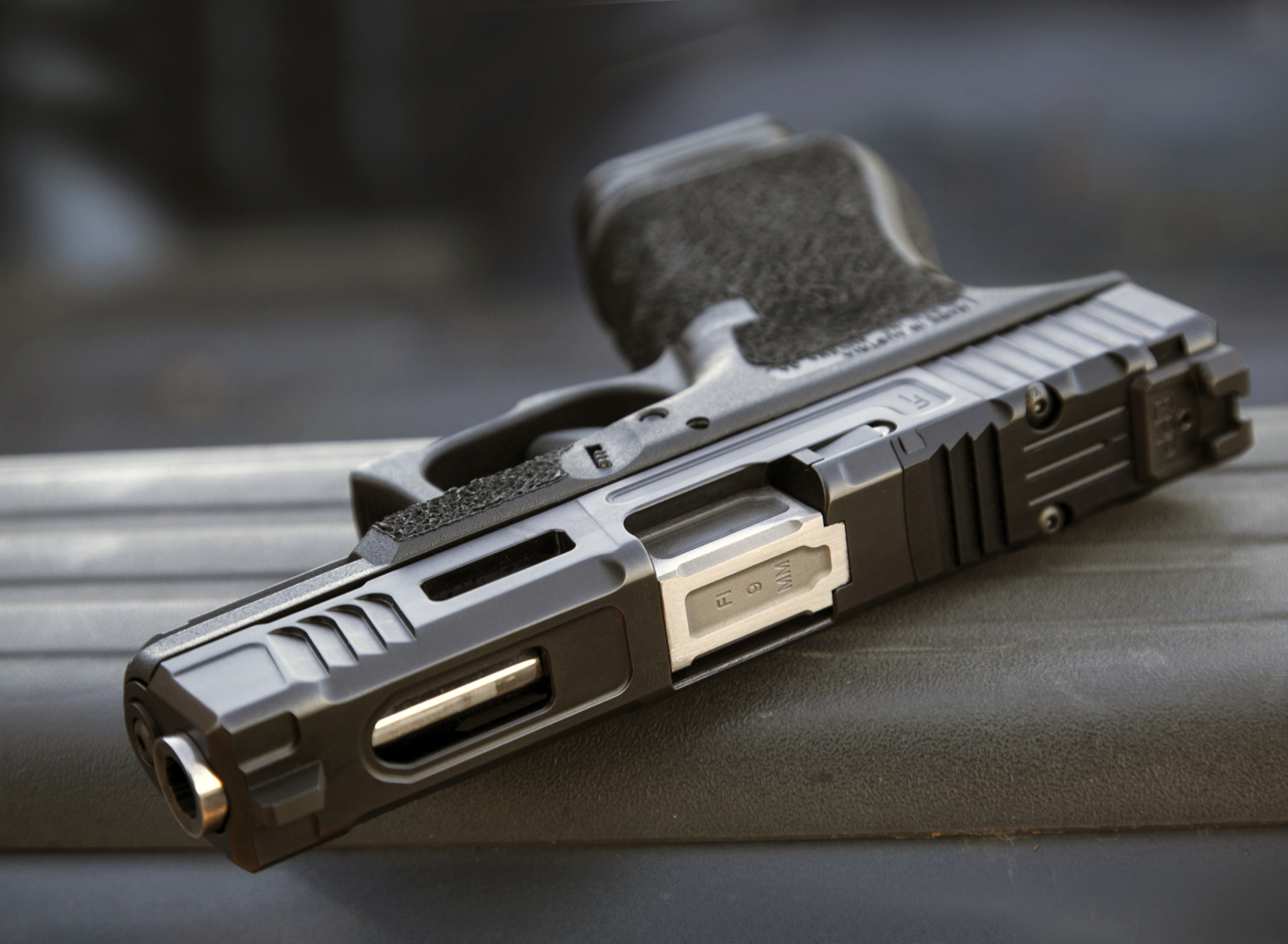 Screenshot №1 pro téma Glock 17 9 mm Pistol 1920x1408