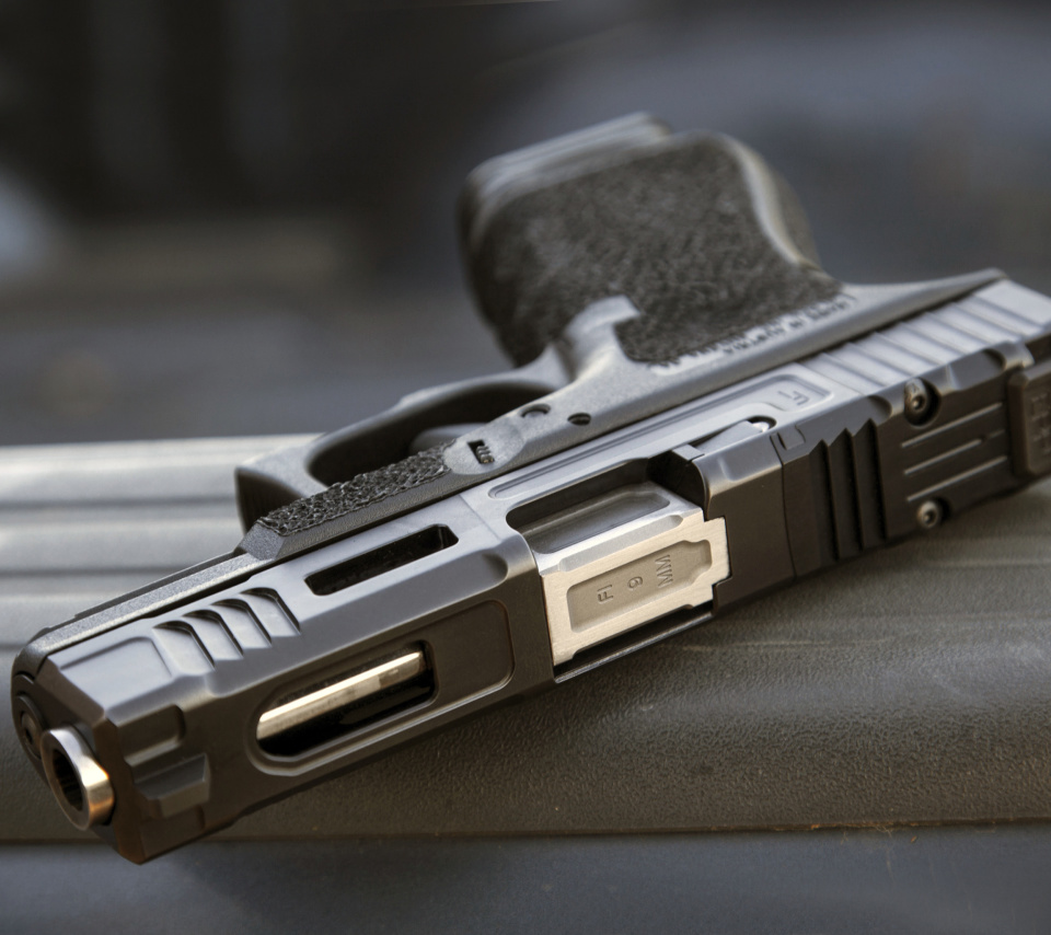 Обои Glock 17 9 mm Pistol 960x854
