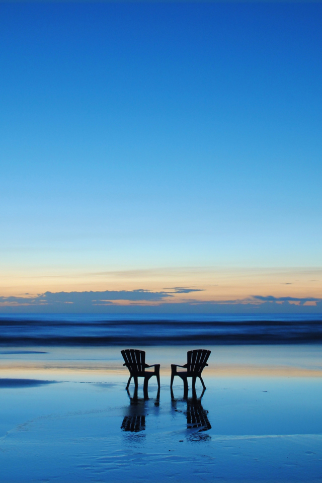Best Chairs In Whole World wallpaper 640x960