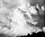 Das Explosive Clouds Wallpaper 176x144