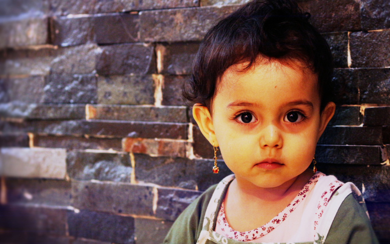 Child wallpaper 1280x800