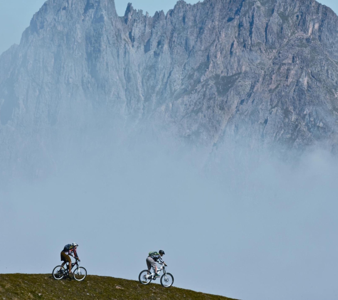 Fondo de pantalla Bicycle Riding In Alps Mountains 1080x960