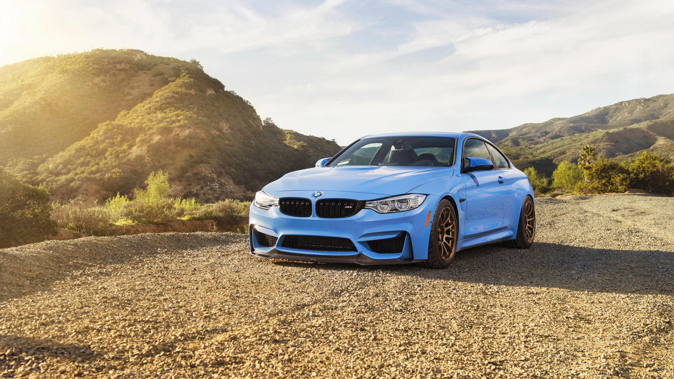 Screenshot №1 pro téma BMW M4 1366x768