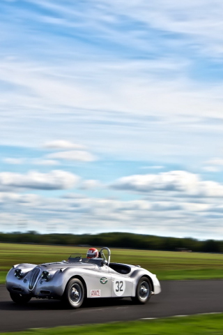 Fondo de pantalla Silver Jaguar XK120 320x480
