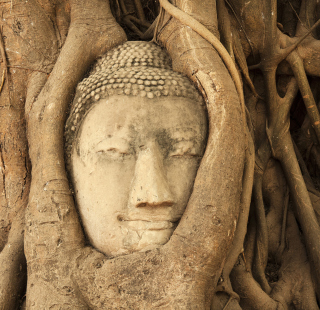 Kostenloses Wooden Buddha In Thailand Wallpaper für iPad