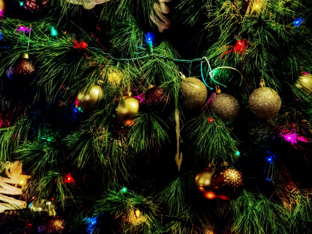 Das Christmas Tree Wallpaper 1024x768