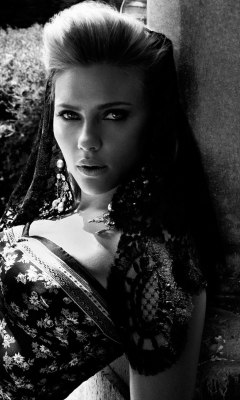 Screenshot №1 pro téma Scarlett Johansson Monochrome 240x400