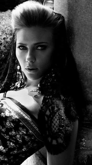 Screenshot №1 pro téma Scarlett Johansson Monochrome 360x640