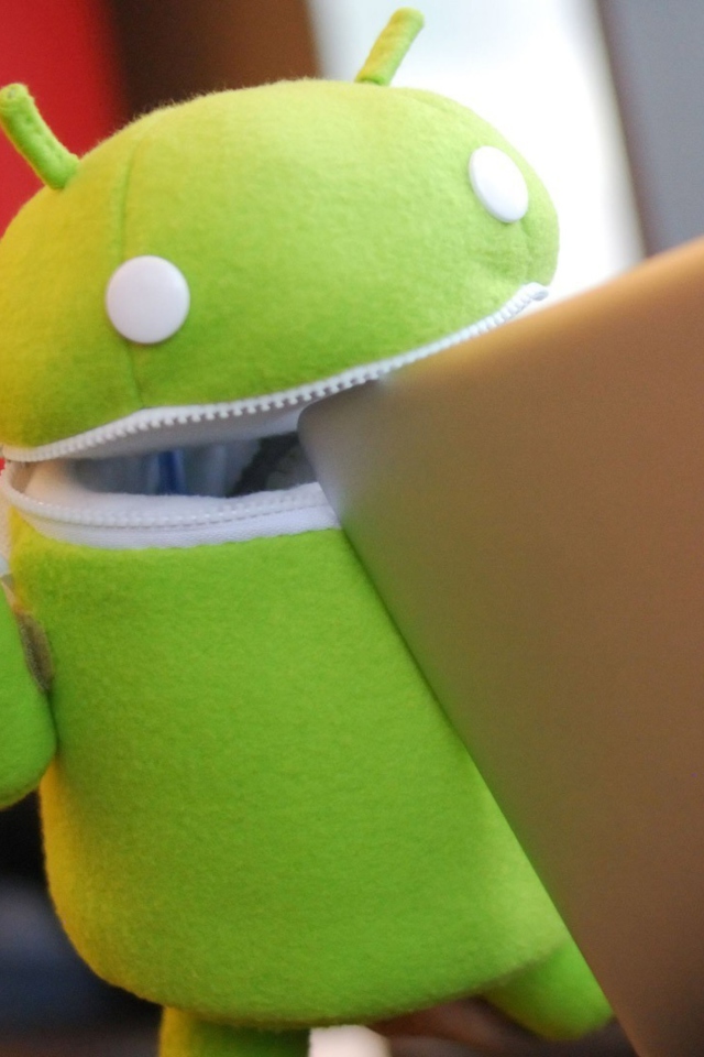 Funny Android Toy wallpaper 640x960
