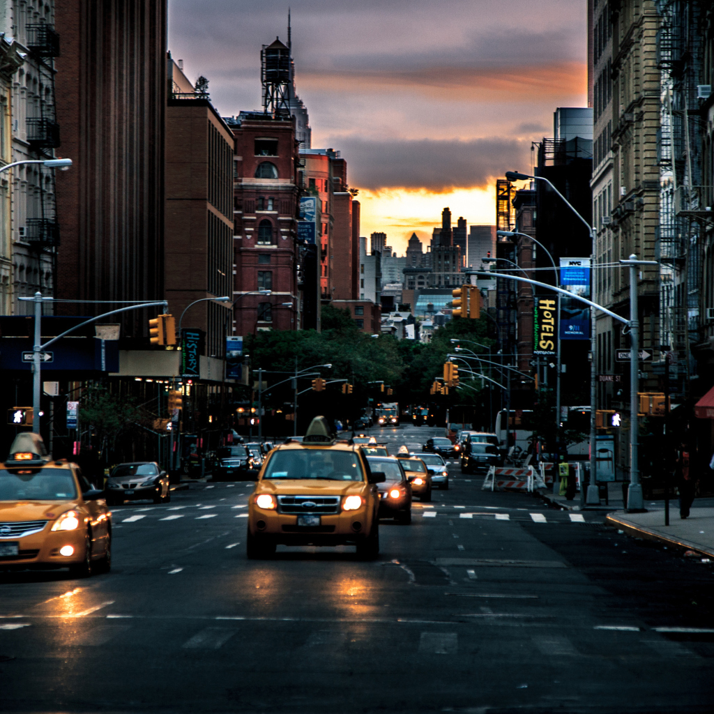 Fondo de pantalla New York City Streets At Sunset 1024x1024