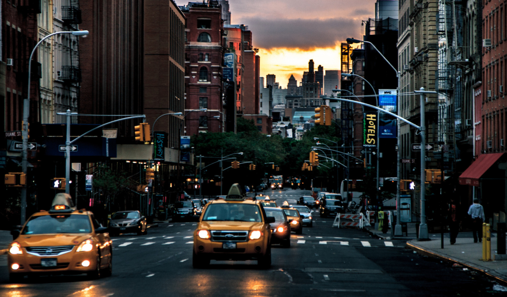 New York City Streets At Sunset wallpaper 1024x600