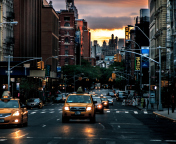 Sfondi New York City Streets At Sunset 176x144