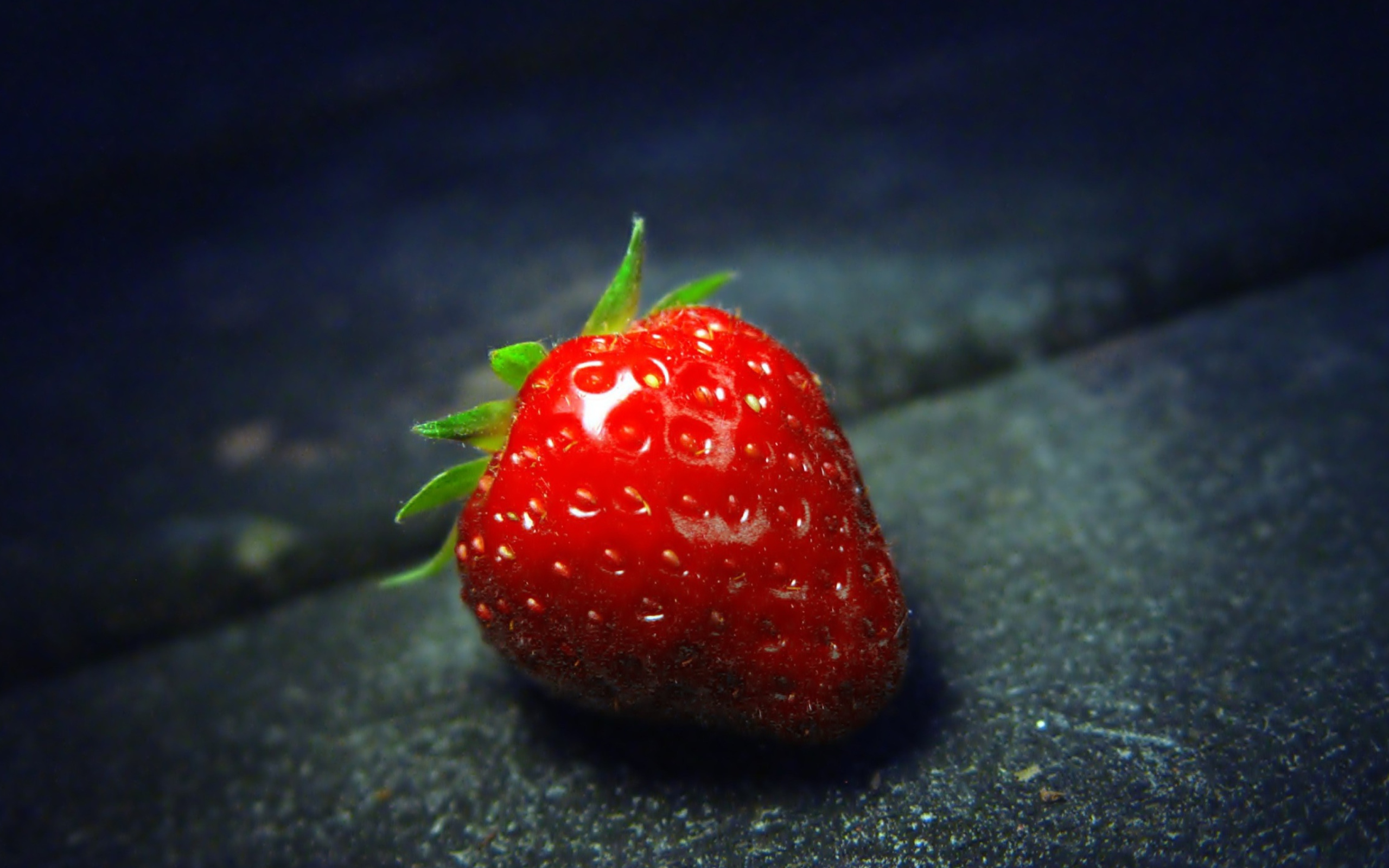 Das Strawberry Wallpaper 2560x1600