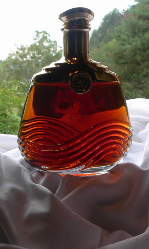 Das Martell Cognac Wallpaper 480x800