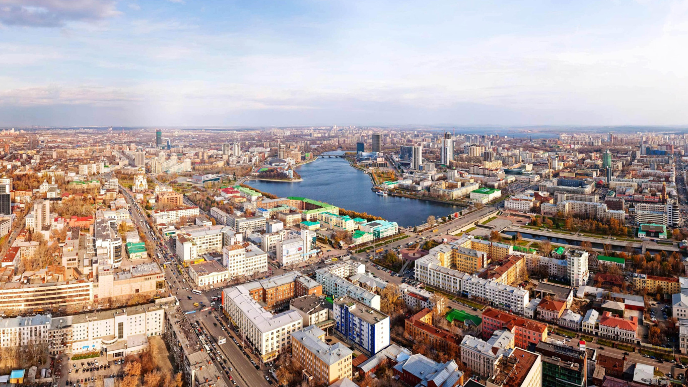 Sfondi Yekaterinburg Panorama 1366x768