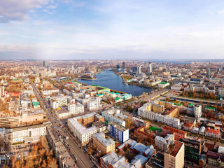Fondo de pantalla Yekaterinburg Panorama 320x240