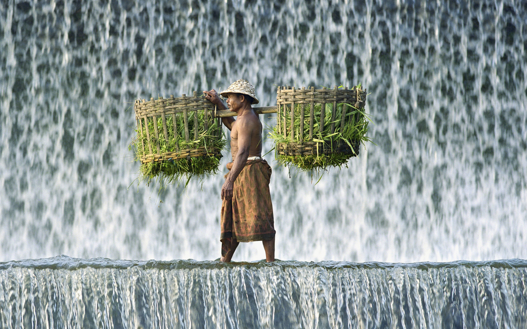 Fondo de pantalla Vietnamese Farmer 1680x1050