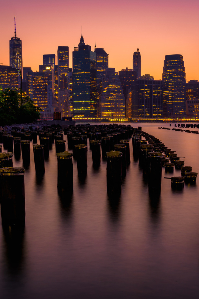 Fondo de pantalla New York City Downtown 640x960