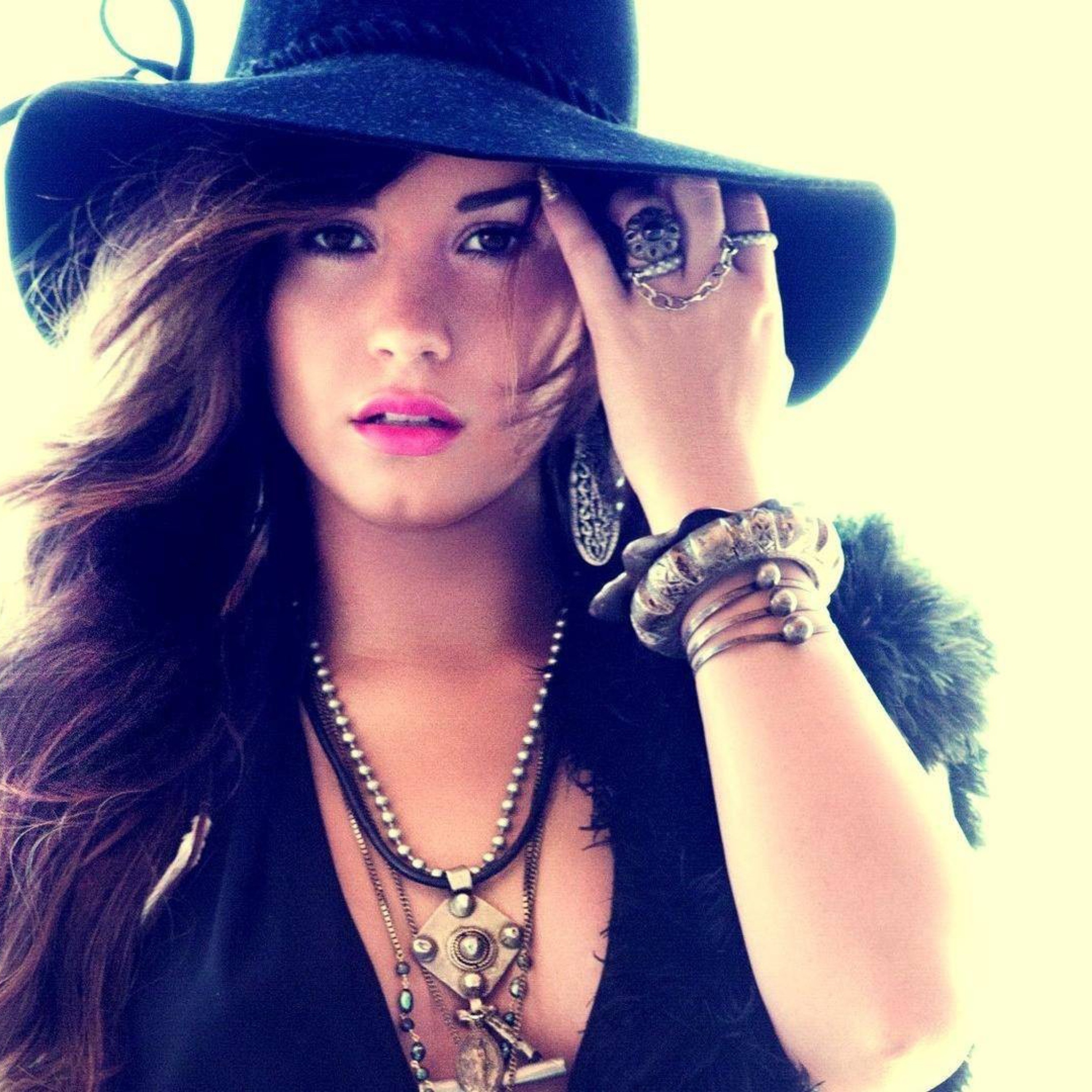 Screenshot №1 pro téma Demi Lovato 2048x2048