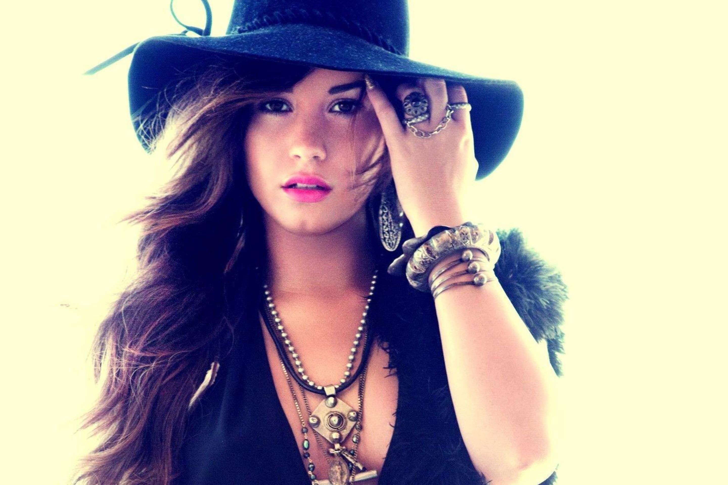 Demi Lovato screenshot #1 2880x1920
