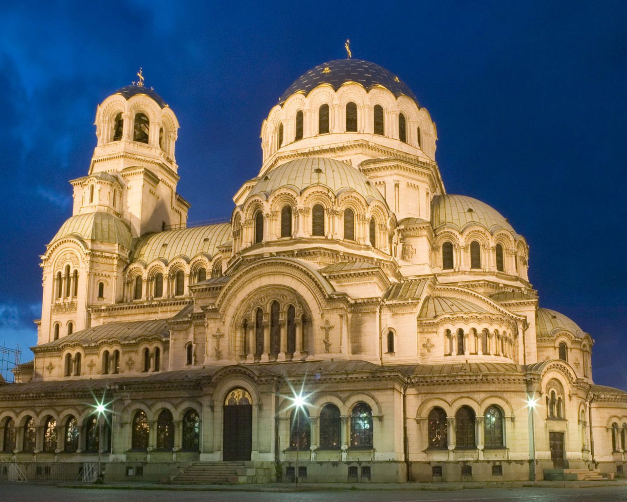 Alexander Nevsky Cathedral, Sofia, Bulgaria wallpaper 1280x1024