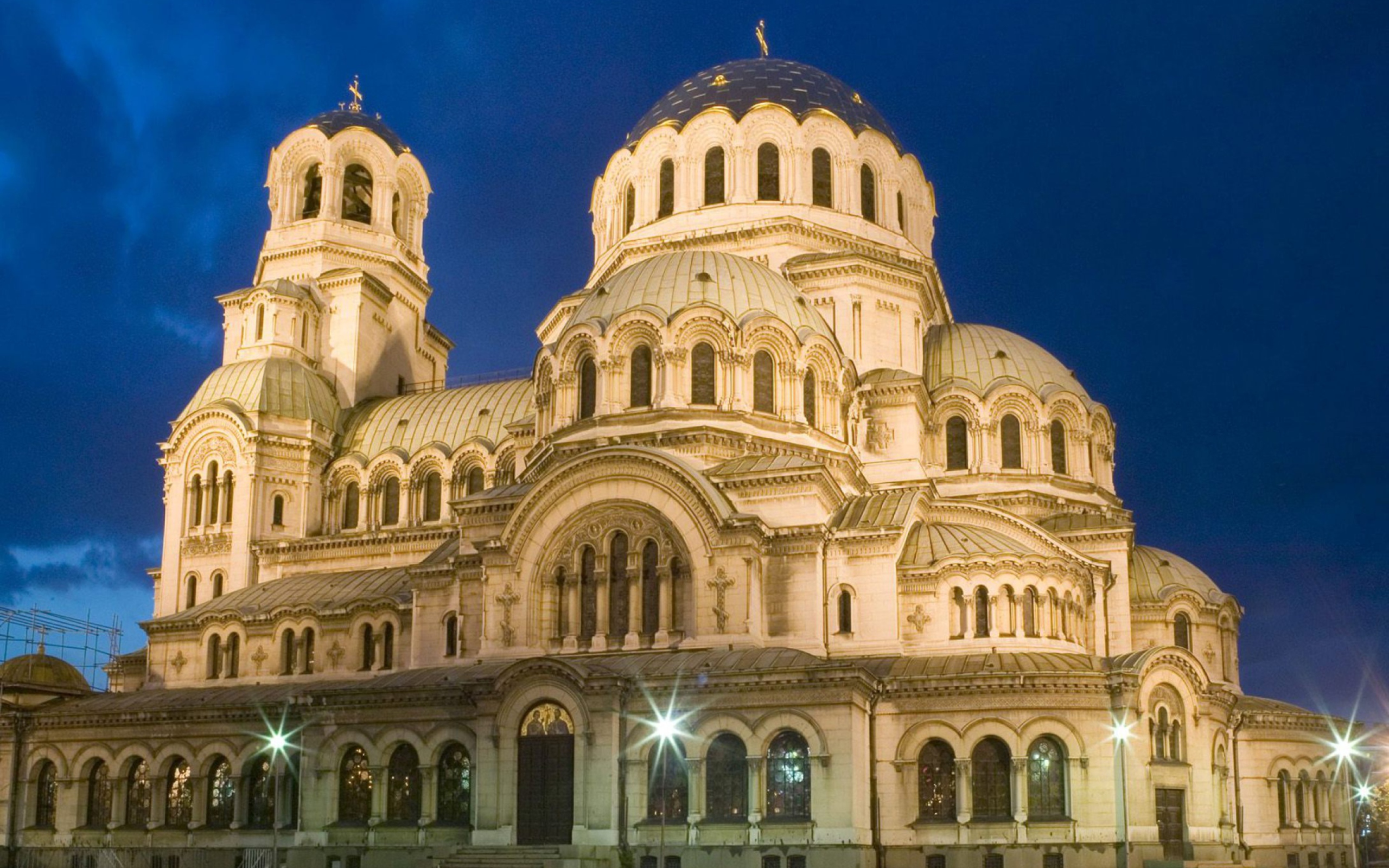Alexander Nevsky Cathedral, Sofia, Bulgaria wallpaper 2560x1600