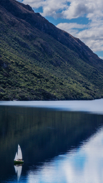 Sfondi Mountain Lake And Boat 360x640