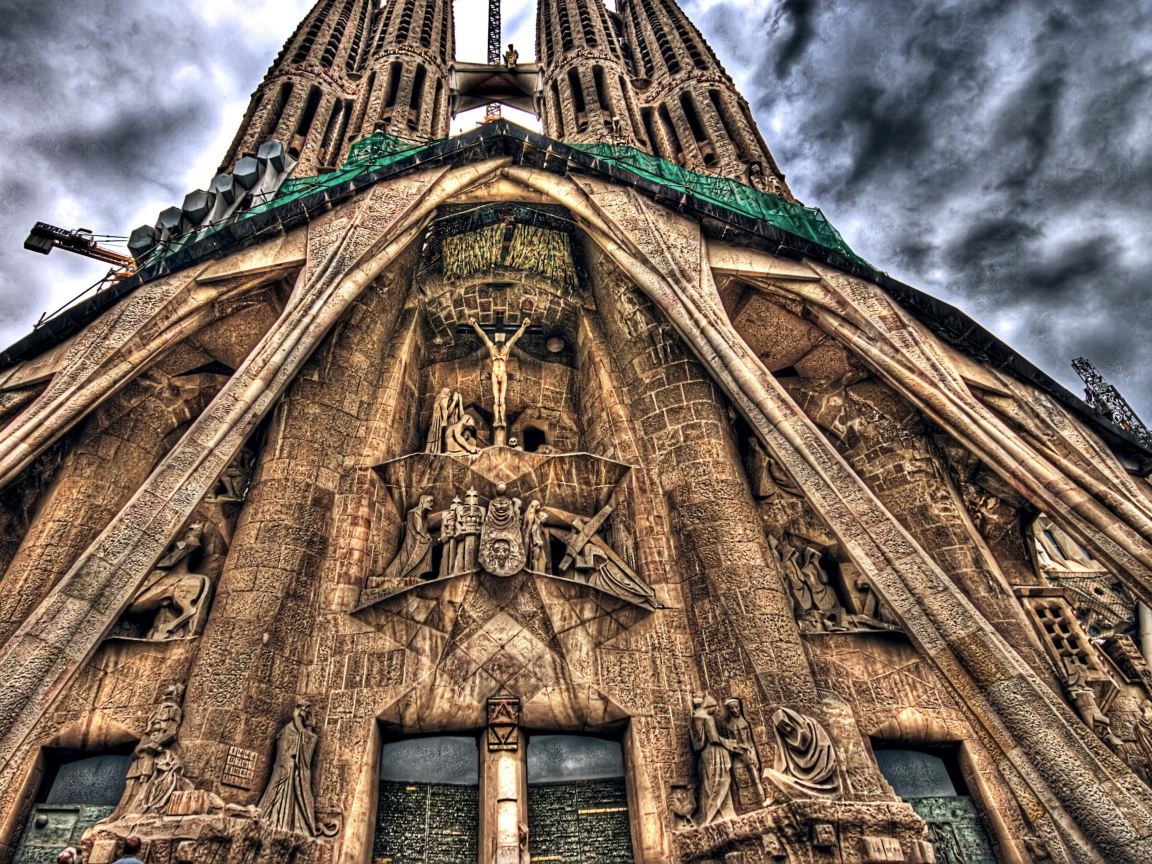 Barcelona Sagrada Familia wallpaper 1152x864